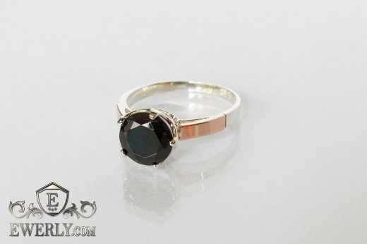 Женское серебряное кольцо с камнем (цвет чёрный) 0033JR